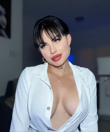 OnlyFans cuenta pekylilianne avatar 1