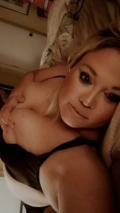 OnlyFans cuenta stellaashlea header 2