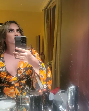 OnlyFans account  suzanne577 header 2