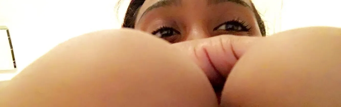 OnlyFans cuenta prettyfeetb27 header 2