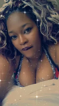 OnlyFans cuenta queencarmel9 header 2
