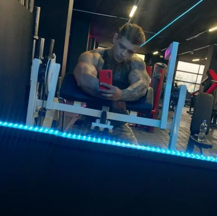 OnlyFans cuenta kevinfioo header 2