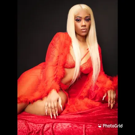 OnlyFans cuenta queenmeeish header 2