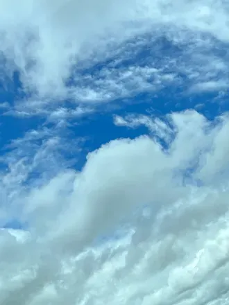 OnlyFans cuenta prettytoesofv header 2