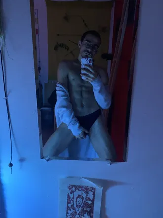 OnlyFans cuenta sillhuette header 1