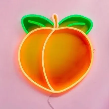 OnlyFans cuenta peachlemonaide header 2