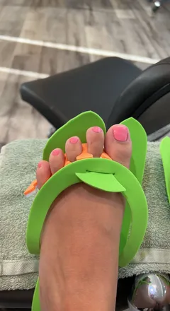 OnlyFans account  yourbestfootfriend header 2