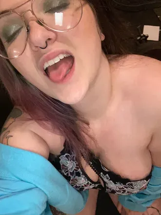 OnlyFans cuenta brattybabygirl95 avatar 1