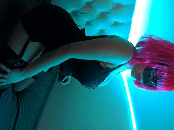 OnlyFans cuenta hinataluz header 2