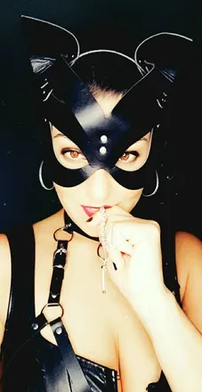 OnlyFans cuenta mrsmaskedmarvel1 header 2