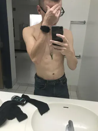 OnlyFans account  youngstud202 avatar 1
